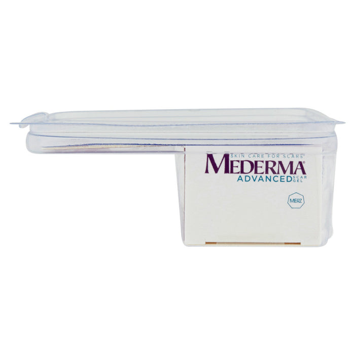 Mederma Advanced Scar Gel 20g close up view of the side of the products packaging. Picture taken in front of white background.